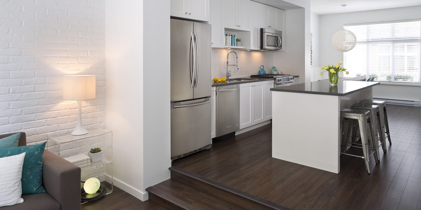 High-Gloss Cabinet Doors