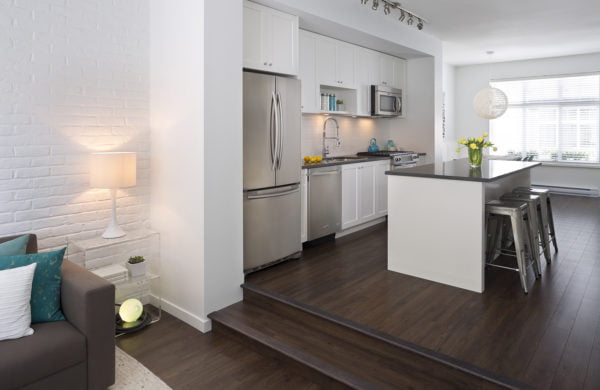 High-Gloss Cabinet Doors